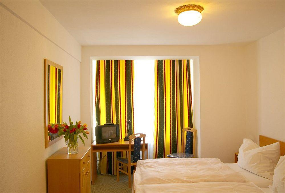 Hotel Paris Dusseldorf Luaran gambar