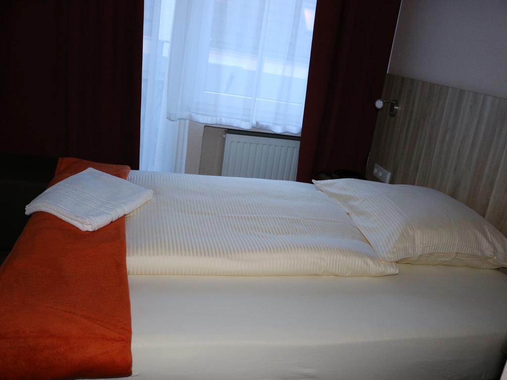 Hotel Paris Dusseldorf Luaran gambar