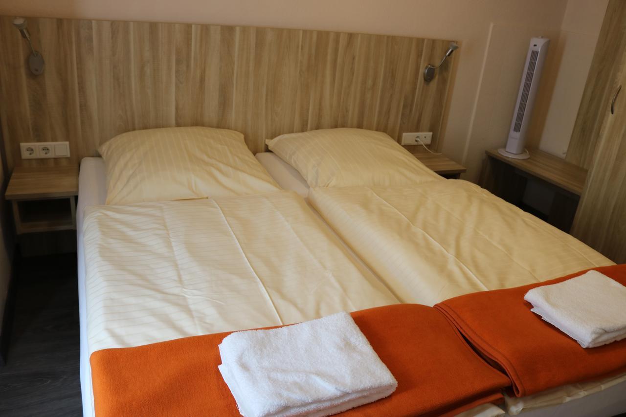 Hotel Paris Dusseldorf Luaran gambar