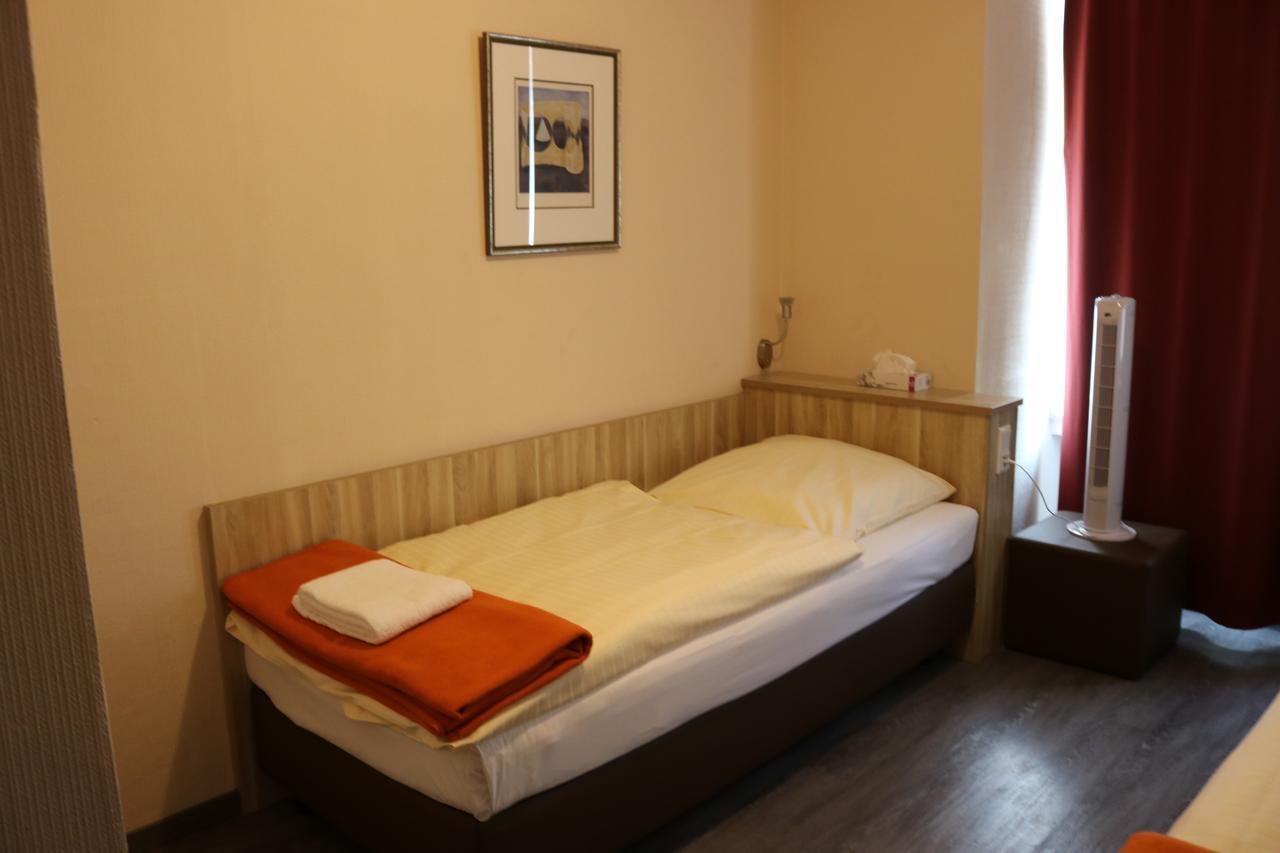 Hotel Paris Dusseldorf Luaran gambar